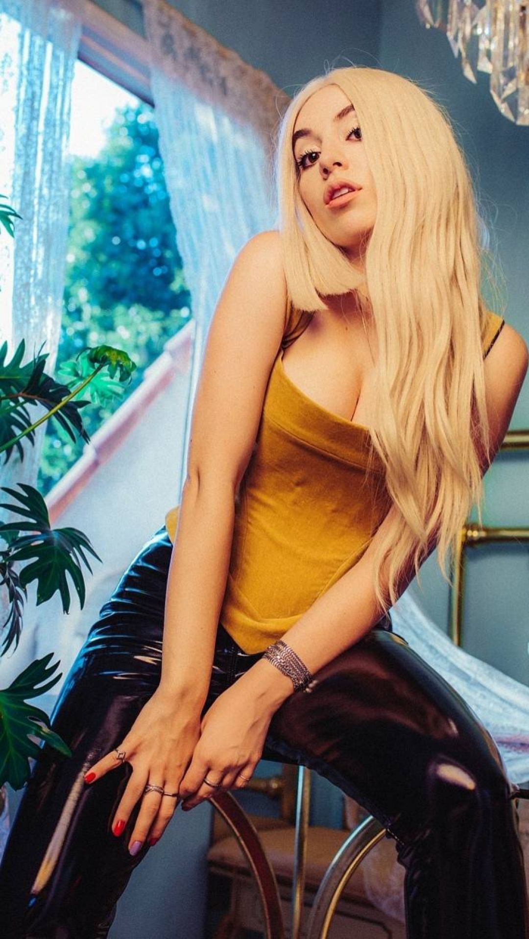 Ava Max Фото