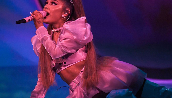 Ariana Grande Concert Wallpaper