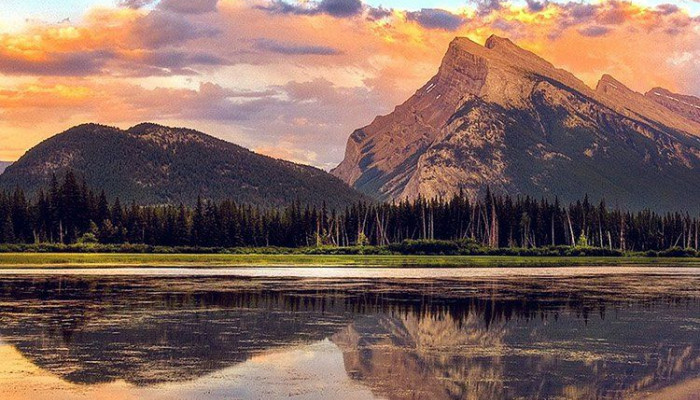 Mountain Lake iPhone Wallpaper