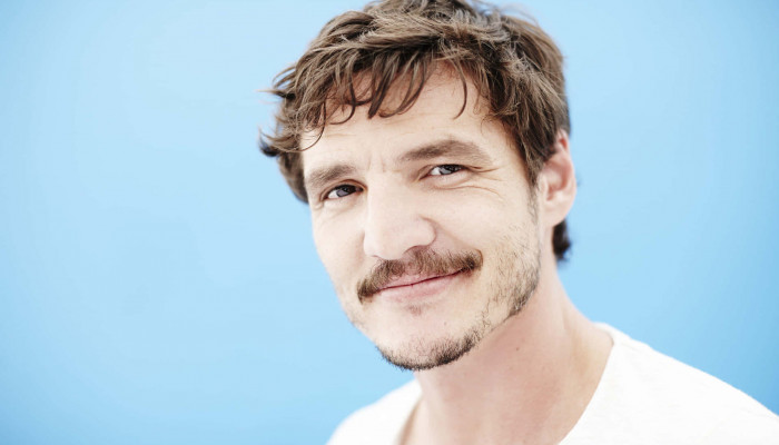 Pedro Pascal Desktop Wallpaper