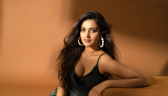 Actress 4K Wallpaper