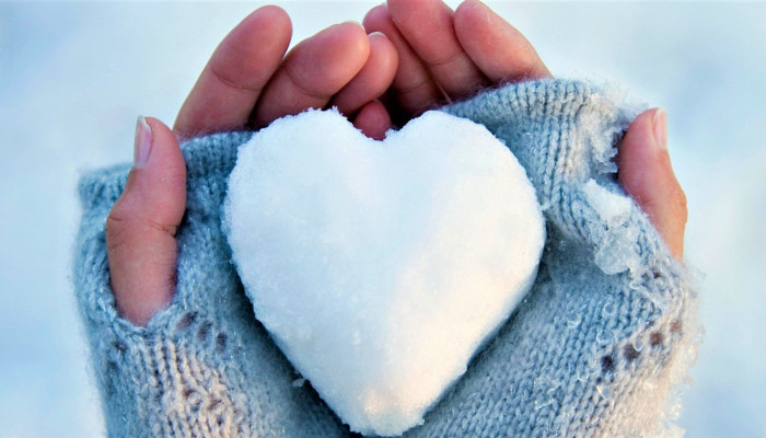 Snow Heart Wallpaper