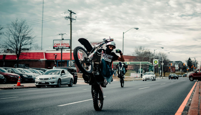Wheelie Wallpaper