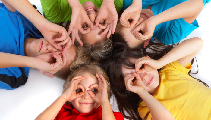 Kids Play Wallpaper
