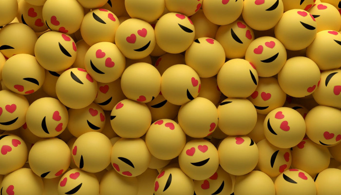 Love Emoji Wallpaper