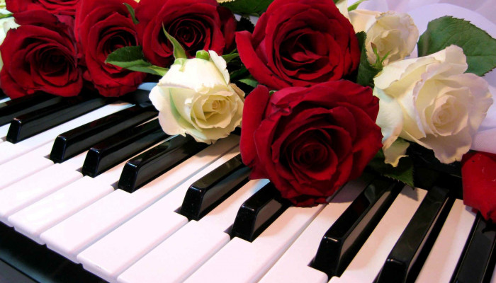 Piano and Flowers Wallpaper