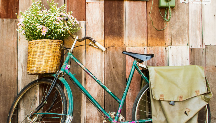 Old Bicycle Wallpaper